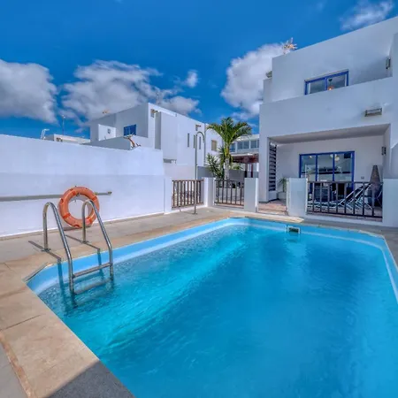 Casa de Férias Sunset-pool- 600m To The By Lanzarote Playa Blanca (Lanzarote)